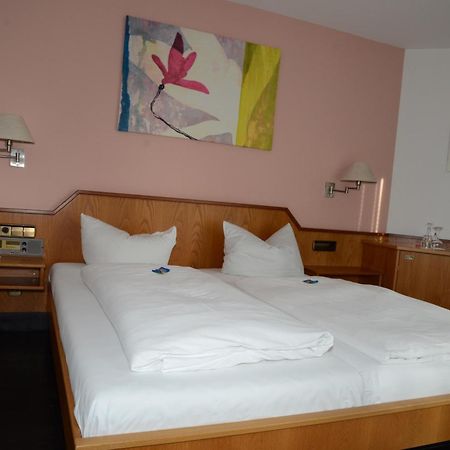 Hotel Mohren Ochsenhausen Zewnętrze zdjęcie