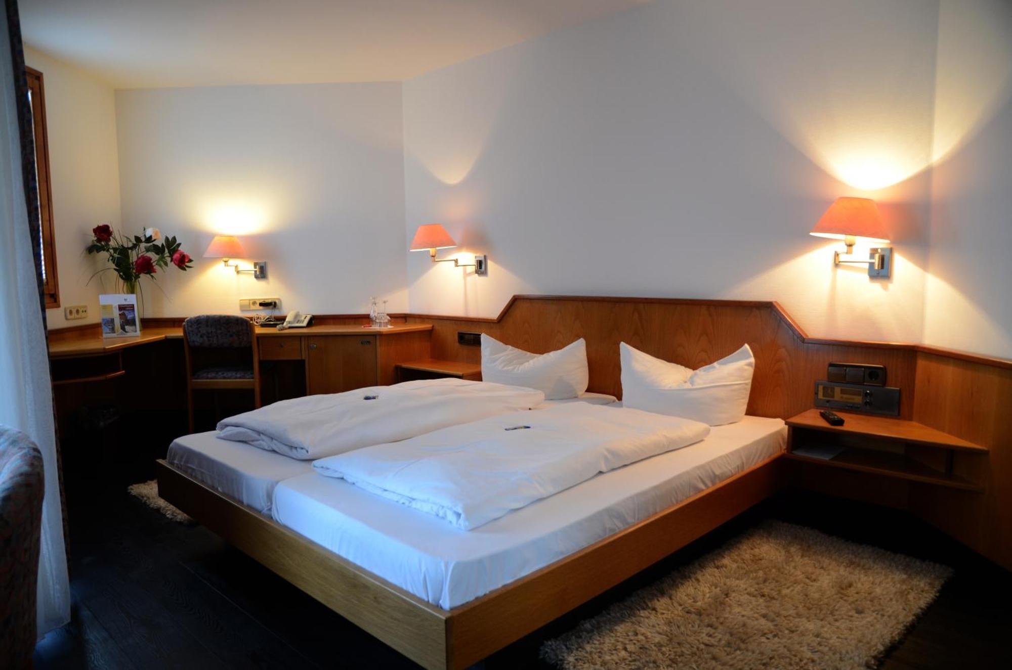 Hotel Mohren Ochsenhausen Zewnętrze zdjęcie
